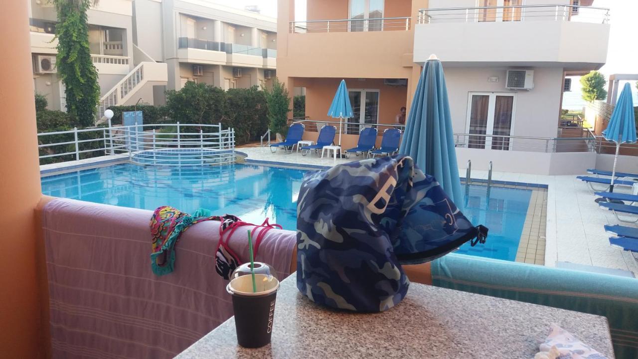 Hotel Mary Platanés Екстериор снимка