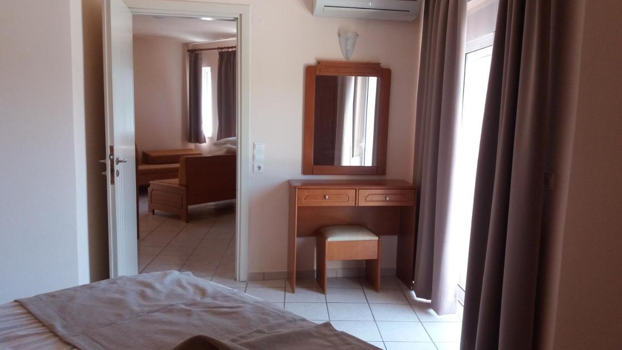 Hotel Mary Platanés Екстериор снимка