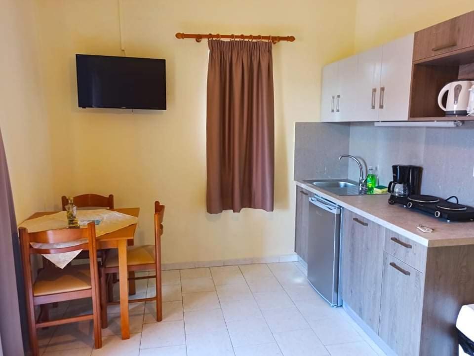 Hotel Mary Platanés Екстериор снимка