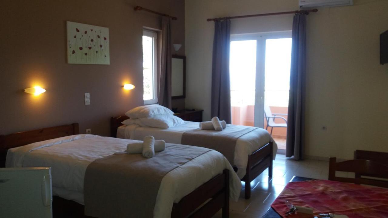 Hotel Mary Platanés Екстериор снимка