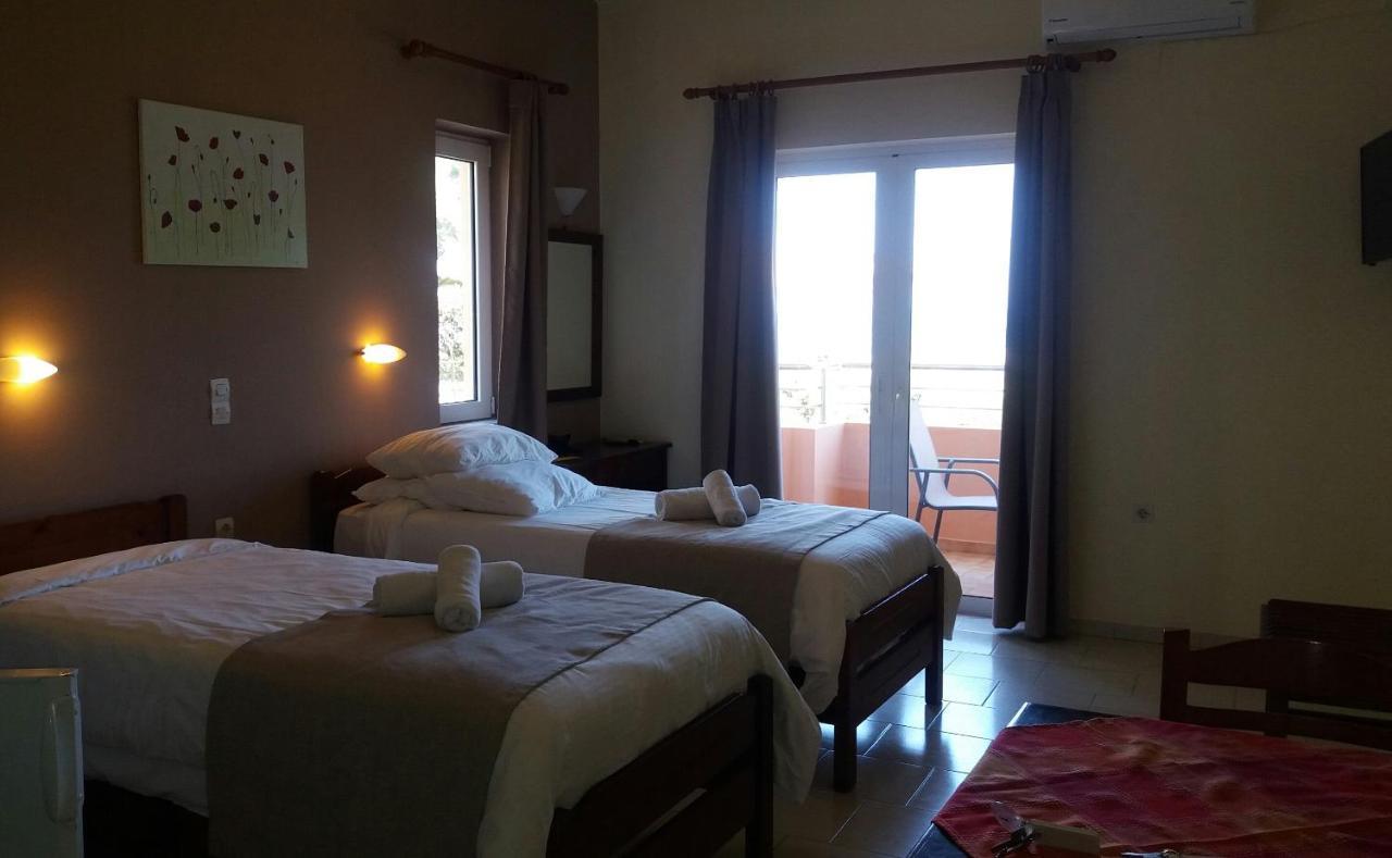 Hotel Mary Platanés Екстериор снимка