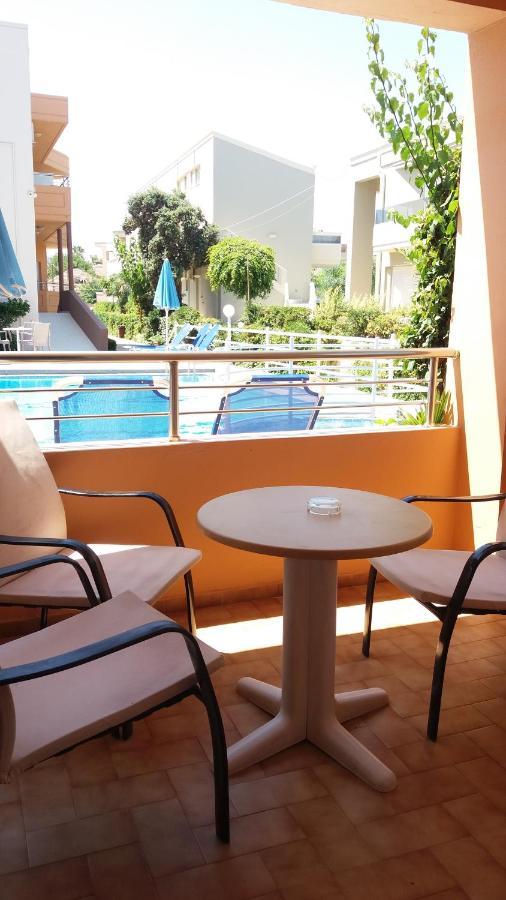 Hotel Mary Platanés Екстериор снимка
