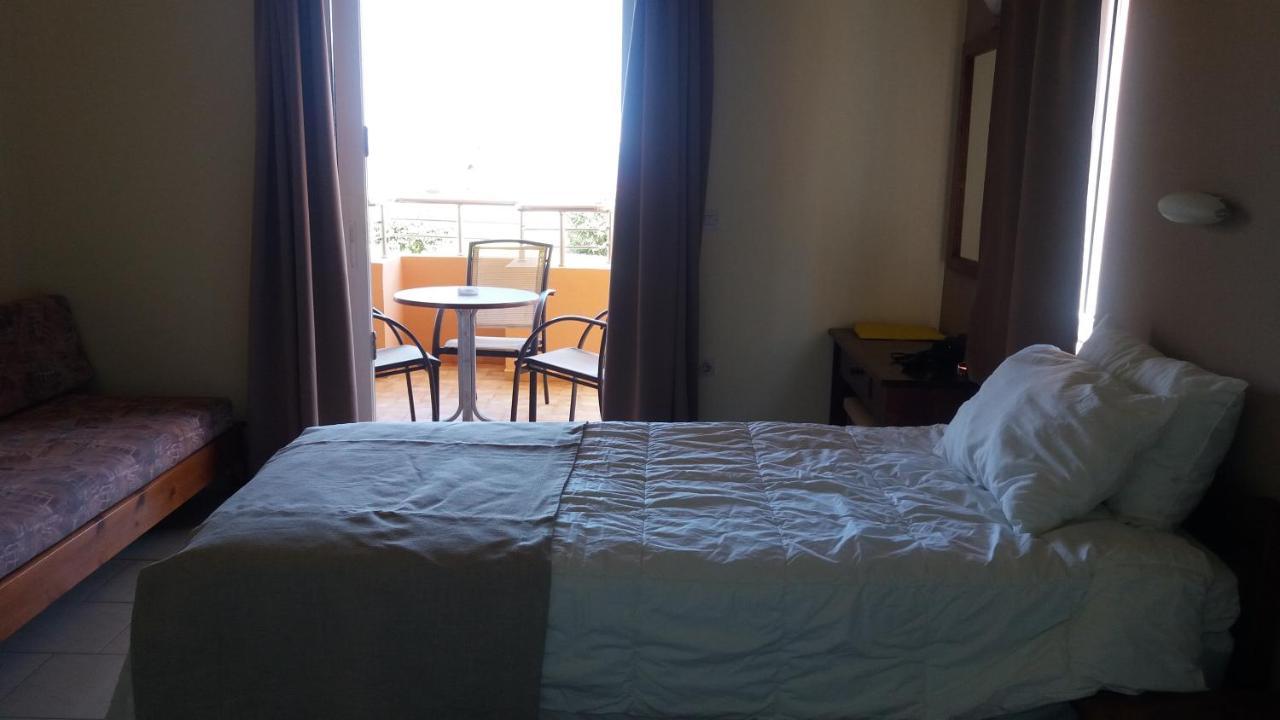 Hotel Mary Platanés Екстериор снимка
