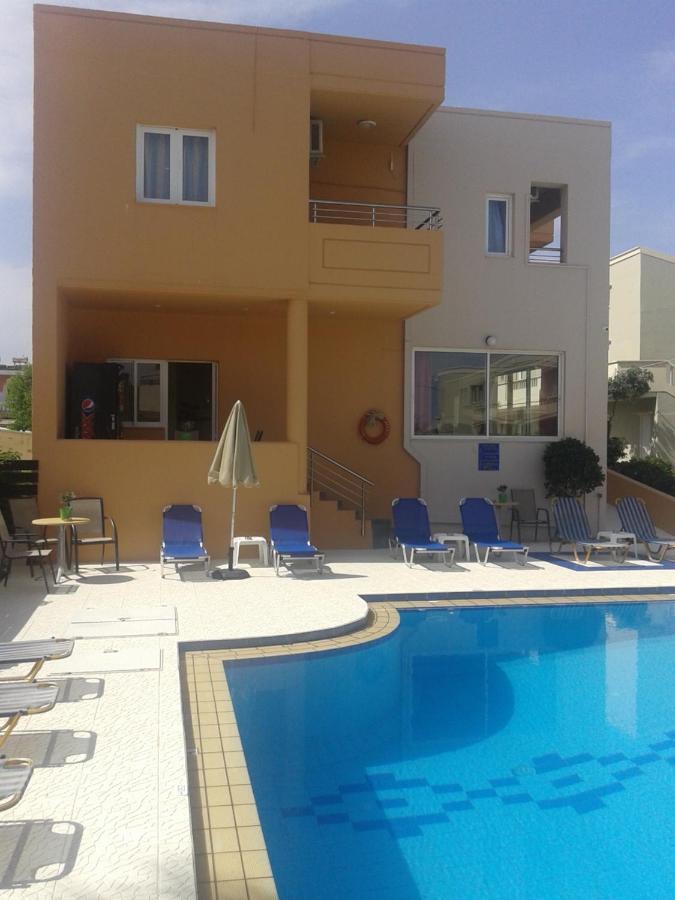 Hotel Mary Platanés Екстериор снимка