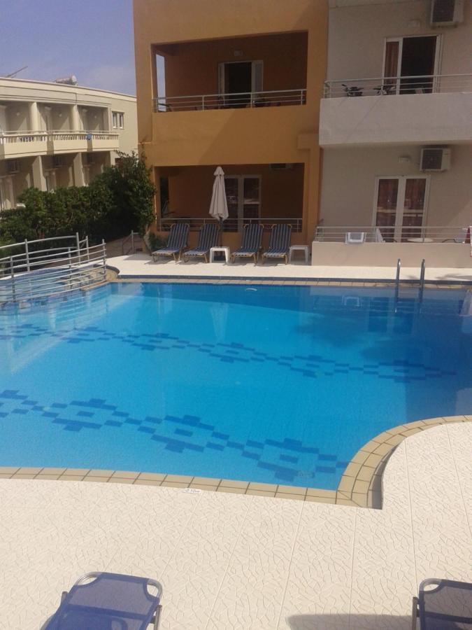 Hotel Mary Platanés Екстериор снимка
